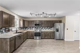 4555 Ramseur Dr, Winston-Salem, NC 27101 - Photo 5