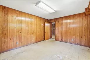 5700 Northlake Dr, Greensboro, NC 27410 - Photo 33