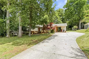 5700 Northlake Dr, Greensboro, NC 27410 - Photo 3