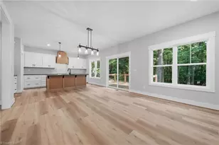 110 Walnut Ave, Yadkinville, NC 27055 - Photo 11