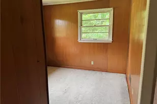 1206 Bridgepoint Rd, Greensboro, NC 27405 - Photo 13