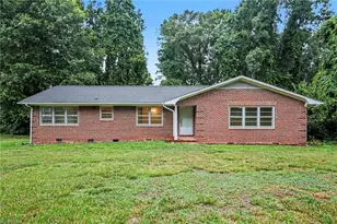 1153 Heathwood Rd, Randleman, NC 27317 - Photo 3