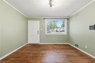 1802 Villa Dr, Greensboro, NC 27403 - Photo 17
