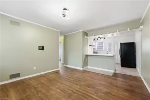 1802 Villa Dr, Greensboro, NC 27403 - Photo 3