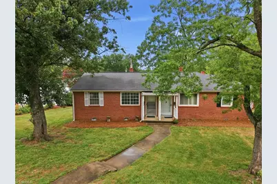 1802 Villa Drive, Greensboro, NC 27403 - Photo 13
