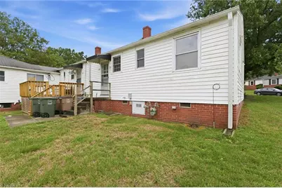 1802 Villa Drive, Greensboro, NC 27403 - Photo 31