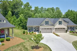 1201 Plantation Village Dr, Clemmons, NC 27012 - Photo 5