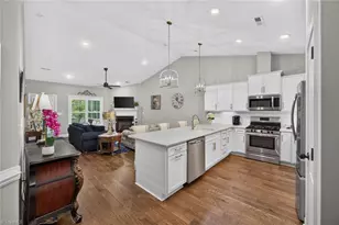 1201 Plantation Village Dr, Clemmons, NC 27012 - Photo 9