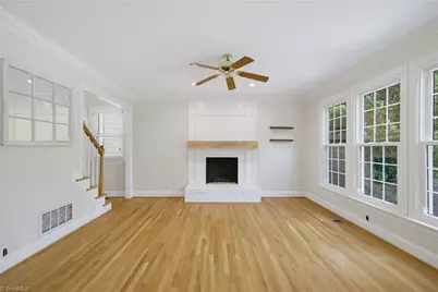 4613 Chesterfield Place, Jamestown, NC 27282 - Photo 11