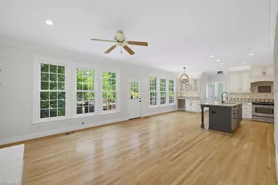 4613 Chesterfield Place, Jamestown, NC 27282 - Photo 9