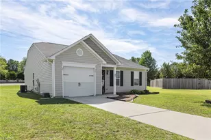 216 Florida Dr, Thomasville, NC 27360 - Photo 3