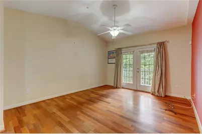 7104 W Friendly Avenue #306, Greensboro, NC 27410 - Photo 9