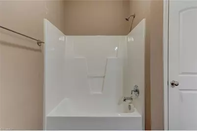 7104 W Friendly Avenue #306, Greensboro, NC 27410 - Photo 21