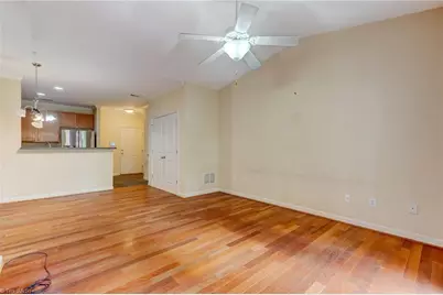 7104 W Friendly Avenue #306, Greensboro, NC 27410 - Photo 5