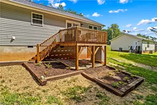 122 Yadkin River Rd, Statesville, NC 28625 - Photo 17