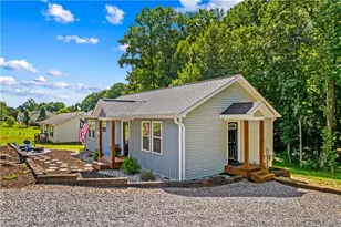 122 Yadkin River Rd, Statesville, NC 28625 - Photo 19