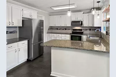 5208 Bridge Pointe Drive, Clemmons, NC 27012 - Photo 7