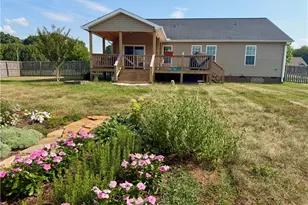 106 Tranquility Ln, Harmony, NC 28634 - Photo 25