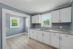803 Cameron St, Burlington, NC 27215 - Photo 11