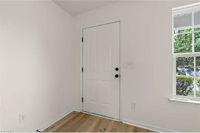 3864 Foliage Drive, Winston-Salem, NC 27101 - Photo 5