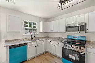 3864 Foliage Dr, Winston-Salem, NC 27101 - Photo 11