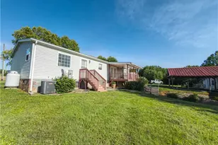 1075 Atkins Ln, Pinnacle, NC 27043 - Photo 17