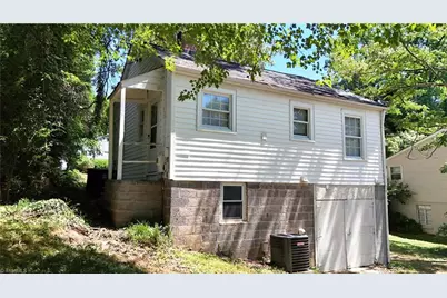2604 Lyndhurst Avenue, Winston-Salem, NC 27103 - Photo 11