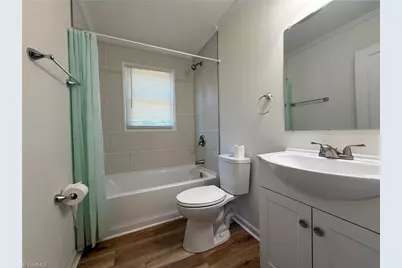 2604 Lyndhurst Avenue, Winston-Salem, NC 27103 - Photo 3