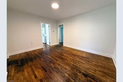 2604 Lyndhurst Avenue, Winston-Salem, NC 27103 - Photo 7