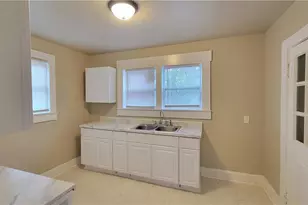 1009 Logan St, Greensboro, NC 27406 - Photo 5