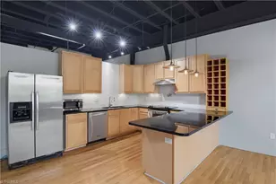 1 W 5th St, Winston-Salem, NC 27101 - Photo 19