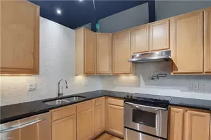 1 W 5th St, Winston-Salem, NC 27101 - Photo 19