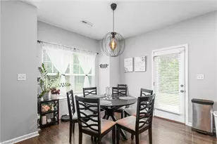 114 Summerland Dr, Greensboro, NC 27405 - Photo 7