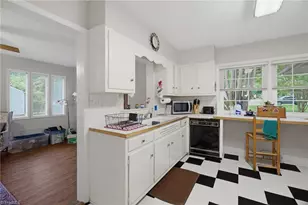 3105 Branchwood Dr, Greensboro, NC 27408 - Photo 11