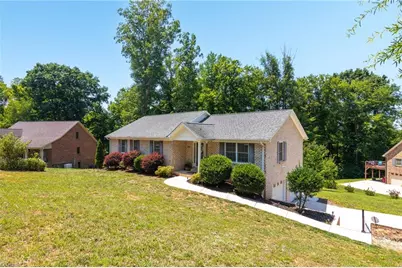 843 Montgomery Court, Walnut Cove, NC 27052 - Photo 5