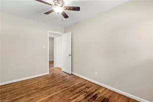 1300 Rotherwood Rd, Greensboro, NC 27406 - Photo 21