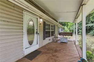 365 Sunflower Rd, Statesville, NC 28625 - Photo 3