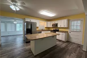 104 Crestview Terrace, Thomasville, NC 27360 - Photo 5