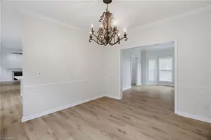 6616 Ivystone Dr, Jamestown, NC 27282 - Photo 9