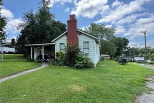816 W Haymore St, Mount Airy, NC 27030 - Photo 11