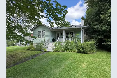 816 W Haymore Street, Mount Airy, NC 27030 - Photo 3