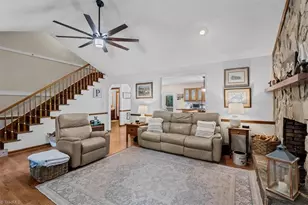 1013 Lacy Hepler Rd, Thomasville, NC 27360 - Photo 7