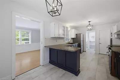 168 Piccadilly Drive, Winston-Salem, NC 27104 - Photo 9