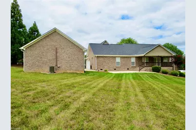 132 Feather Ridge Circle, Reidsville, NC 27320 - Photo 31