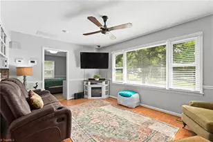 1132 Kennedy St, Yadkinville, NC 27055 - Photo 9