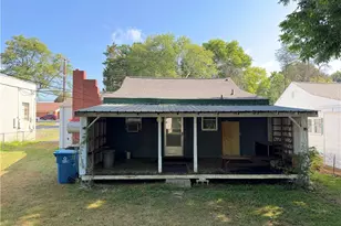 813 W Main St, Yadkinville, NC 27055 - Photo 19