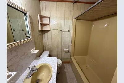 813 W Main Street, Yadkinville, NC 27055 - Photo 13