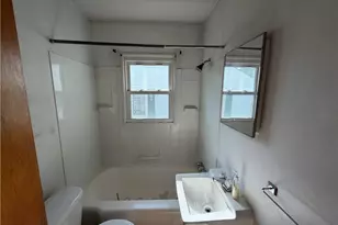 813 W Main St, Yadkinville, NC 27055 - Photo 11