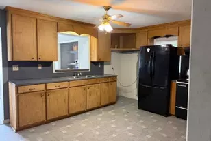 308 Hubbard St, Reidsville, NC 27320 - Photo 5