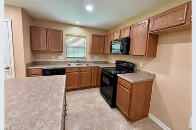 3623 Whitworth Drive, Greensboro, NC 27405 - Photo 7